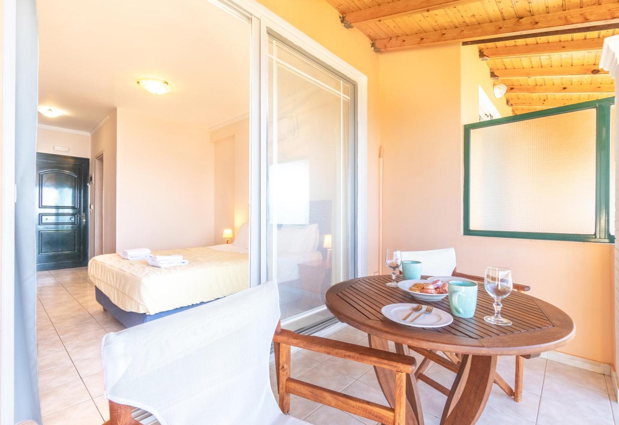 Lido Sofia Apartments Агиос-Гордиос Экстерьер фото