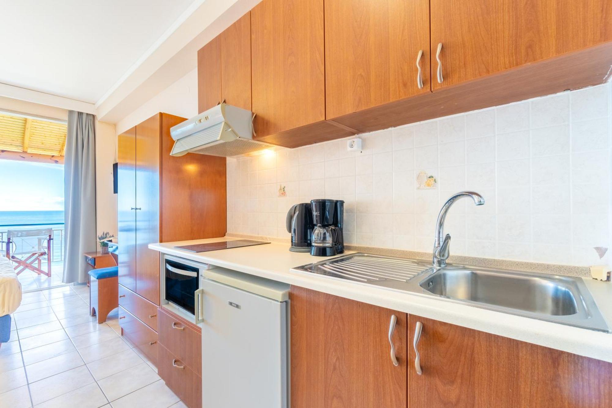 Lido Sofia Apartments Агиос-Гордиос Экстерьер фото
