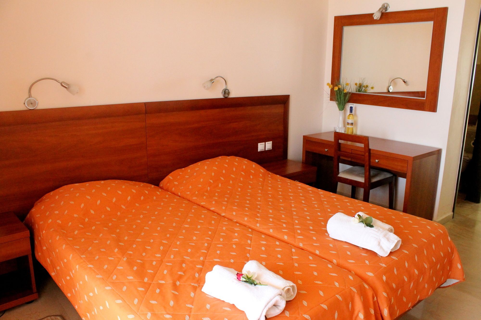 Lido Sofia Apartments Агиос-Гордиос Экстерьер фото